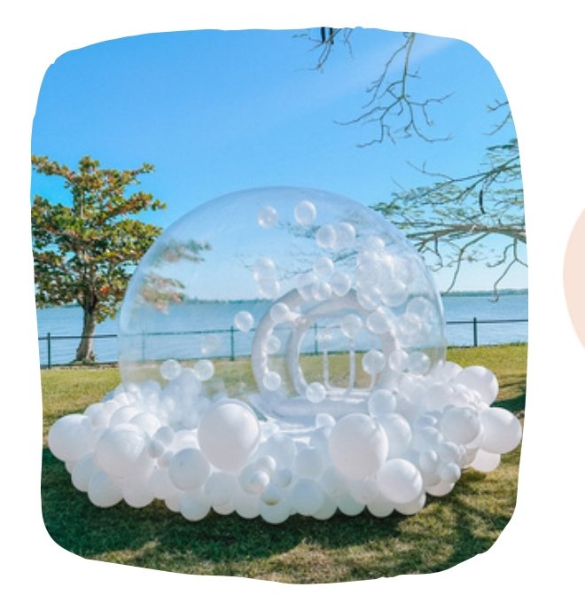 Bubble House com balões em tons pastel